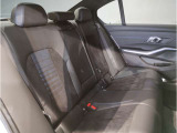 【エアバック】BMWのエアバックやその他の安全装備は、互いに補完しあう事で徹底した安全性を貫きます。万一の事故の際にそれぞれ最適な保護を提供してくれます!