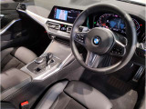 ☆センターパネルを運転席側に僅かに傾けたBMW独特のインパネ☆【駆け抜ける歓び】はここからもスタートしております☆