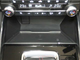 置くだけ充電ついてます。