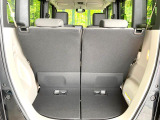 普段のお買い物や通勤、送迎等に十分な荷室スペースを確保しております。セカンドシートを倒すと、大きな荷物の積載も可能です♪