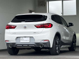 この度は弊社認定中古車をご覧いただき誠にありがとうございます。弊社はBMW 正規ディーラーですので遠方のお客様も安心してご購入下さい。ご不明な点がございましたらお気軽にお申し付けください。