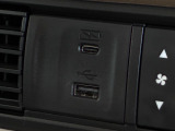 USB充電口を搭載しています!携帯電話の充電などに便利です!
