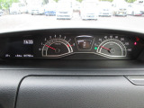 視認性のいいメーター類です。