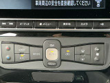 オートエアコンは、温度や風量を自動で調整してくれるため、運転に集中でき、疲労軽減にもつながります。また、車内の温度を一定に保つことで、結露やカビの発生を防ぐ効果もあります。
