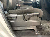 運転席のポジション変更可能!ご自身の運転しやすいポジションでの運転が可能です!
