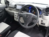 運転席廻りです。