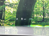 【ヘッドアップディスプレイ】現在の速度や走行情報をデジタル表示で運転席前方のガラスに投影!運転中、目線をずらさず必要な情報を確認できるのでとっても便利で安心!