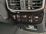 シートエアコン付です。シートを暖めたり冷やしたりできる、快適装備の一つ。 暑い夏もシートが冷える冬も快適にドライブが楽しめそうですね。