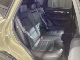 人間が歩行時に行っている「頭部の安定(目線の安定)」を車内でも再現する為、骨盤を支えて姿勢を崩しにくくするシート設計が取り入れられています!