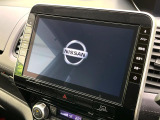 【純正大画面ナビ】人気の大型9インチナビを装備。存在感のある大画面はインパクト大!ナビ利用時のマップ表示は見やすく、テレビやDVDは臨場感がアップ!いつものドライブがグッと楽しくなります♪