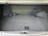普段のお買い物や通勤、送迎等に十分な荷室スペースを確保しております。