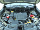 ■スバルと言えば水平対向エンジン。車体の低い位置に搭載されているので、万一の衝突時には、エンジンルームの下へ潜り込み、室内の乗員の被害軽減に貢献致します。