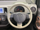 インテリアに合わせたデザインのステアリングは、運転される方のことも考え、運転しやすい形状、大きさです。是非一度、実際に触ってお確かめください。