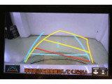 ハンドル操作に連動してガイドラインが変化するバックカメラ搭載です。クルマは構造上たくさんの死角がありますので、とても便利な機能ですね。あくまで補助の為の装備ですのでバックは目視での確認が大事ですよ!
