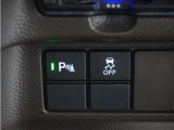 ◆パーキングセンサーシステム◆車庫入れの時などに近くに障害物がある場合、障害物までの距離を音で知らせてくれます。