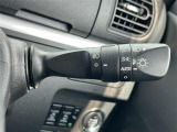 【オートライト(AUTO)】外の明るさをシステムが感知して、自動でヘッドライトが点灯します。ヘッドライトをつけ忘れを防ぐ便利機能です。
