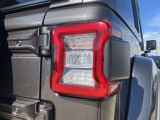 オリジナル4x4ブランドとしての誇りと自信、そして進化の伝統。4x4性能、デザイン、品質。本物とはJeepの全てであり、追い求めるさらなるたかみでもあるのです。