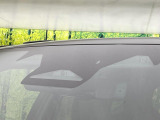 【アイサイト】前方の車両等を検知し、衝突しそうな時は警報で注意を促し、ブレーキを踏む力をサポート。ブレーキを踏めなかった場合は衝突被害軽減ブレーキが作動、衝突回避をサポートします。
