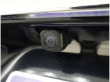 バックカメラが付いているので後方確認が非常にしやすいです。今や運転初心者も熟練者も必須装備!ついていて損はないですね♪