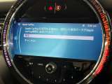 ●Apple Car Play:スマホとの有線接続で、ナビ・オーディオ再生などスマホのアプリ機能が画面でも使える便利機能です!