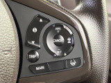 【ホンダセンシング】走行中に前方の車両等を認識し、衝突しそうな時は警報とブレーキで衝突回避と被害軽減をアシスト。より安全にドライブをお楽しみいただけます。
