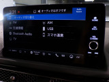 Bluetooth、AM、FM、AUX、スマートフォン接続ができます。