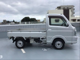 愛車を大切に乗って頂くために、ボディコーディングの施工をお勧めしております。輝くクルマになり日頃の手入れも簡単です。メンテナンスキット・施工証明書付きます。