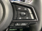 【全車速追従機能付クルーズコントロール】高速道路での長距離走行が楽に!!自動で速度を保つクルーズコントロールが、衝突軽減システムと連携し、前方の車両を感知して車間を保つように速度調節してくれます!!