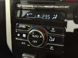 オートエアコンで快適な室内です。