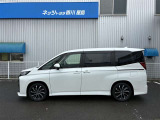 スライドドアで乗り降り楽々