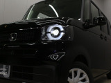 【LEDヘッドライト】悪天候や夜間走行時も良好な視界を確保し安心して運転できる高輝度LEDヘッドライトを装備!点灯速度が早く、消費電力も抑えられています!!