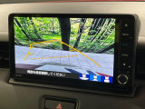 【バックカメラ】駐車時に後方がリアルタイム映像で確認できます。大型商業施設や立体駐車場での駐車時や、夜間のバック時に大活躍!運転スキルに関わらず、今や必須となった装備のひとつです!