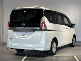 セレナ 2.0 XV 4WD マルチベッド