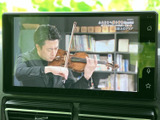 停車中に、心安らぐ映像を楽しめます。長距離移動の休憩時間に、お気に入りの番組でリフレッシュできる便利な機能です。