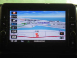 純正メーカーナビ装着車です☆お出かけの際に安心なカーナビ機能はもちろん、TV機能も付いています♪