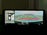 バック駐車が苦手な方の強い味方です。後方の状況が一目で分かりますので安心ですね。