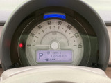 視認性の高いメーター類で、運転状況をしっかり把握できます。必要な情報を一目で確認できるので安心です。