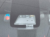 【トヨタセーフティセンス】走行中に前方の車両等を認識し、衝突しそうな時は警報とブレーキで衝突回避と被害軽減をアシスト。より安全にドライブをお楽しみいただけます。