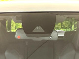 【トヨタセーフティセンス】走行中に前方の車両等を認識し、衝突しそうな時は警報とブレーキで衝突回避と被害軽減をアシスト。より安全にドライブをお楽しみいただけます。