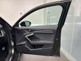 今回はアウディ松戸の認定中古車をご覧いただきありがとうございます。ご質問・ご要望などありましたらお電話下さい。専用のフリーダイヤルを是非ご利用ください。