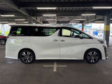 このお車は当店に展示はしておりません。ご希望の店舗(弊社U-Car取り扱い22店舗)へ直接配送しご商談の流れになります。ご成約が必須ではありませんのでお気軽にお問い合わせ下さい。