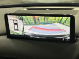 【360&deg;ビューモニター】専用のカメラにより、上から見下ろしたような視点で360度クルマの周囲を確認することができます☆死角部分も確認しやすく、狭い場所での切り返しや駐車もスムーズに行えます。
