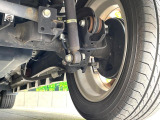 お車を安心してお乗りいただく為には、足回りの定期点検が欠かせません。サービスサポート(有償保証)では無料点検もご提供しており、安心のカーライフをお過ごしいただけるサポート体制が整っています。