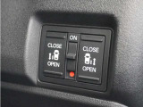 ◆両側電動スライドドア◆狭い駐車場でも乗り降りが楽々♪お子様が隣の車にドアを当ててしまう心配もございません!小さなお子様連れの方もこれで安心。