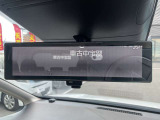 【インテリジェントルームミラー】 車両後方のカメラ映像がミラーに映るので、乗員や荷物が多くても安心♪夜間や悪天候の日でもクリアな映像で視界良好です◎