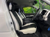 運転席シート廻りは使用感も少なく、良好な状態となっています。丁寧に使われていたことがよくわかりますね。