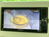 停車中に楽しめるTV機能。ニュースや番組をチェックして、待ち時間を有効活用できます。