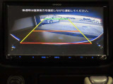 バックカメラが付いているので後方確認が非常にしやすいです。今や運転初心者も熟練者も必須装備!ついていて損はないですね♪