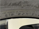 タイヤサイズは【215/50R18】