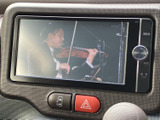 停車中にテレビや映像を楽しめるので、待ち時間も有効活用。家族でのドライブや休憩時間に、エンターテイメントを満喫できますよ。